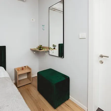 - Steps Form New Bazaar Appartement