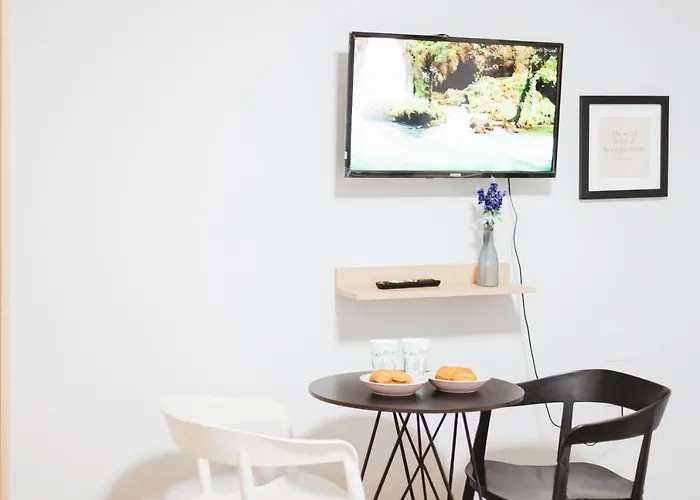 - Steps Form New Bazaar * Tirana